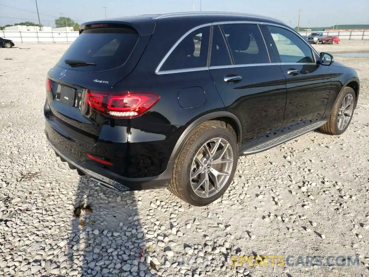 4 Photograph of a damaged car W1N0G8EB7MV317053 MERCEDES-BENZ GLC-CLASS 2021