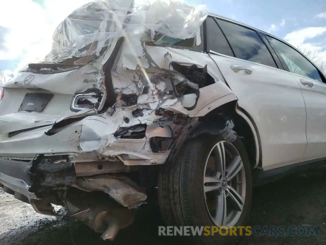 9 Photograph of a damaged car W1N0G8EB8MF898301 MERCEDES-BENZ GLC-CLASS 2021