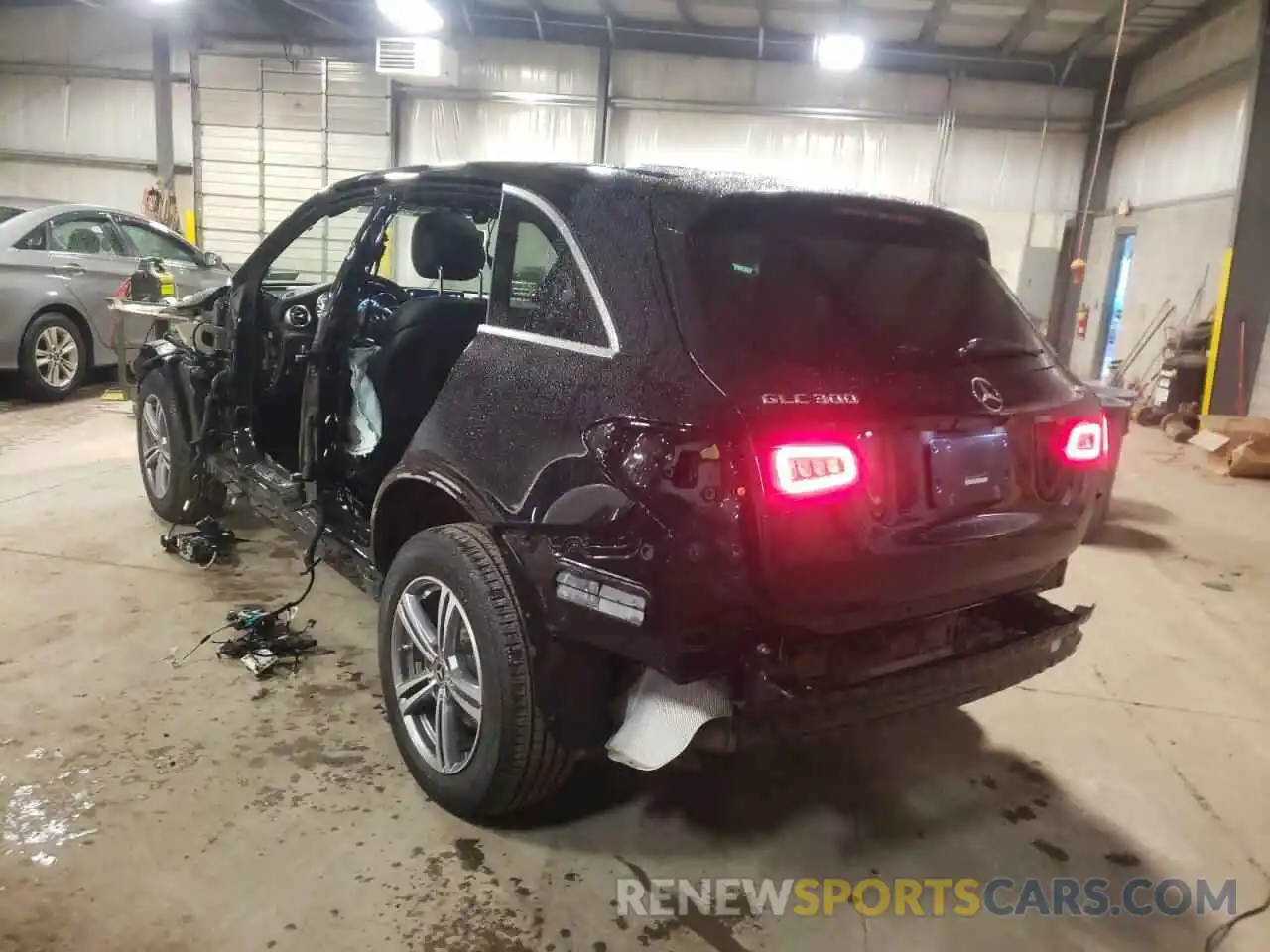 3 Photograph of a damaged car W1N0G8EB8MF902489 MERCEDES-BENZ GLC-CLASS 2021