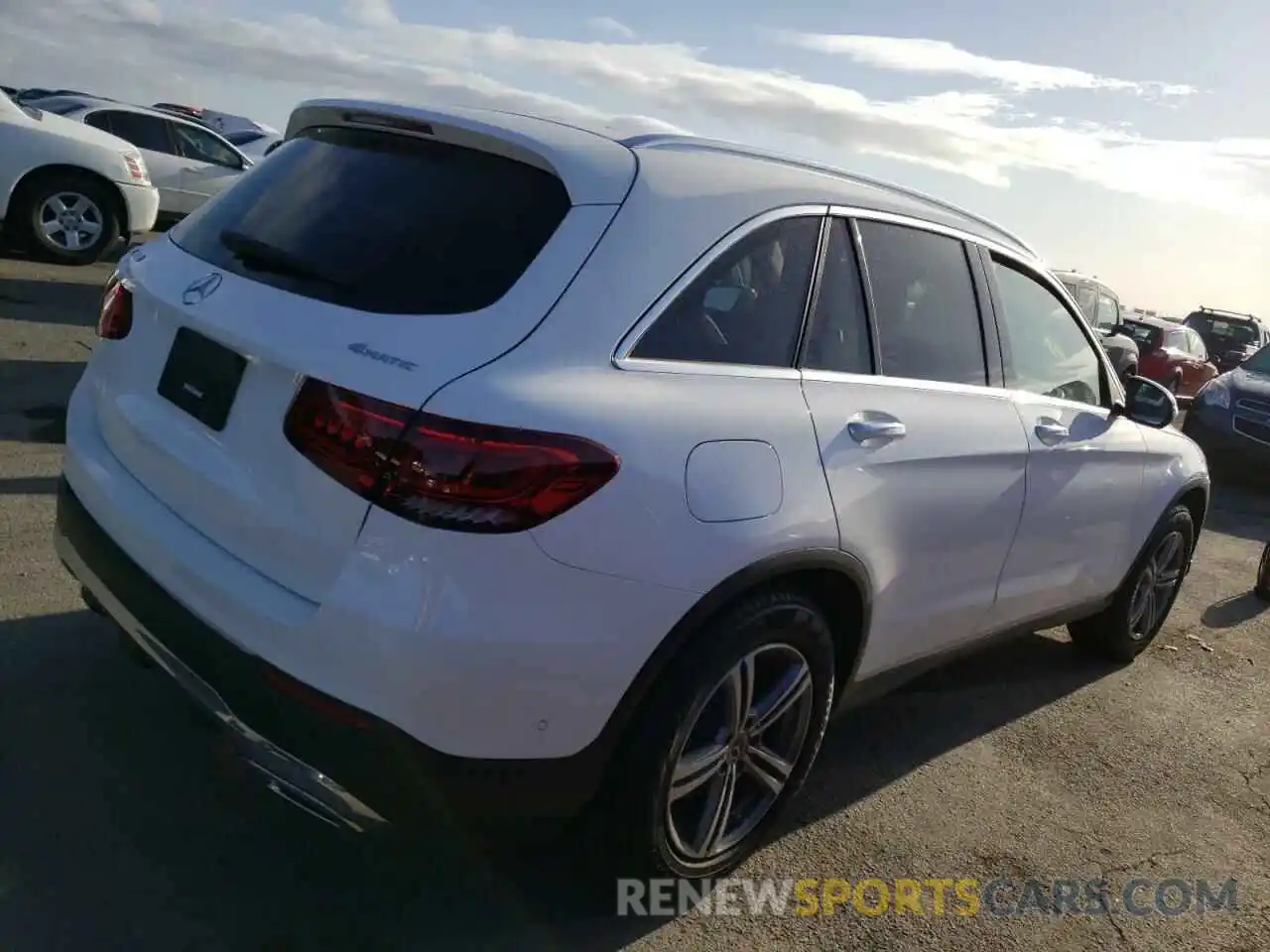 4 Photograph of a damaged car W1N0G8EB8MF920989 MERCEDES-BENZ GLC-CLASS 2021