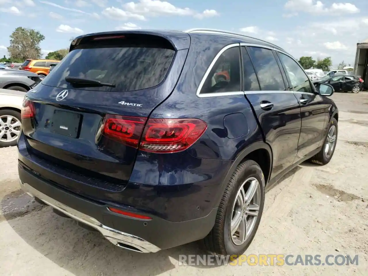 4 Photograph of a damaged car W1N0G8EBXMF872802 MERCEDES-BENZ GLC-CLASS 2021