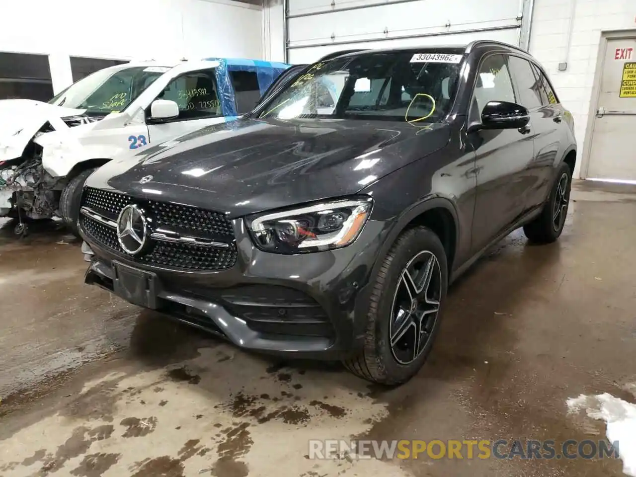 2 Photograph of a damaged car W1N0G8EBXMF911291 MERCEDES-BENZ GLC-CLASS 2021