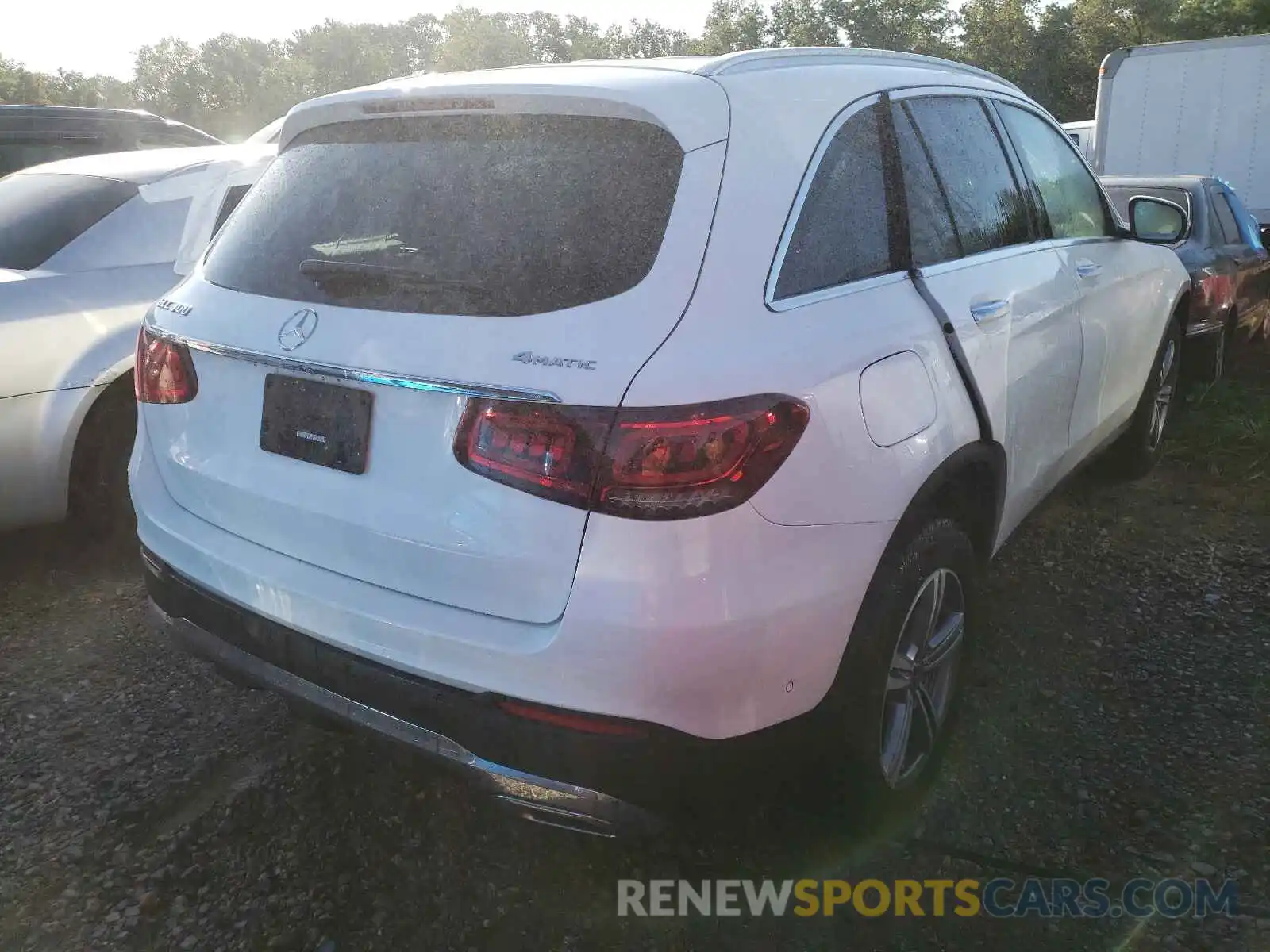 4 Photograph of a damaged car W1N0G8EBXMF918922 MERCEDES-BENZ GLC-CLASS 2021