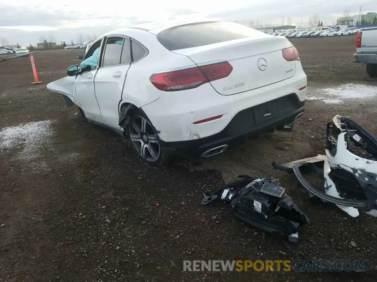 3 Photograph of a damaged car W1N0J8EB7MF873164 MERCEDES-BENZ GLC-CLASS 2021