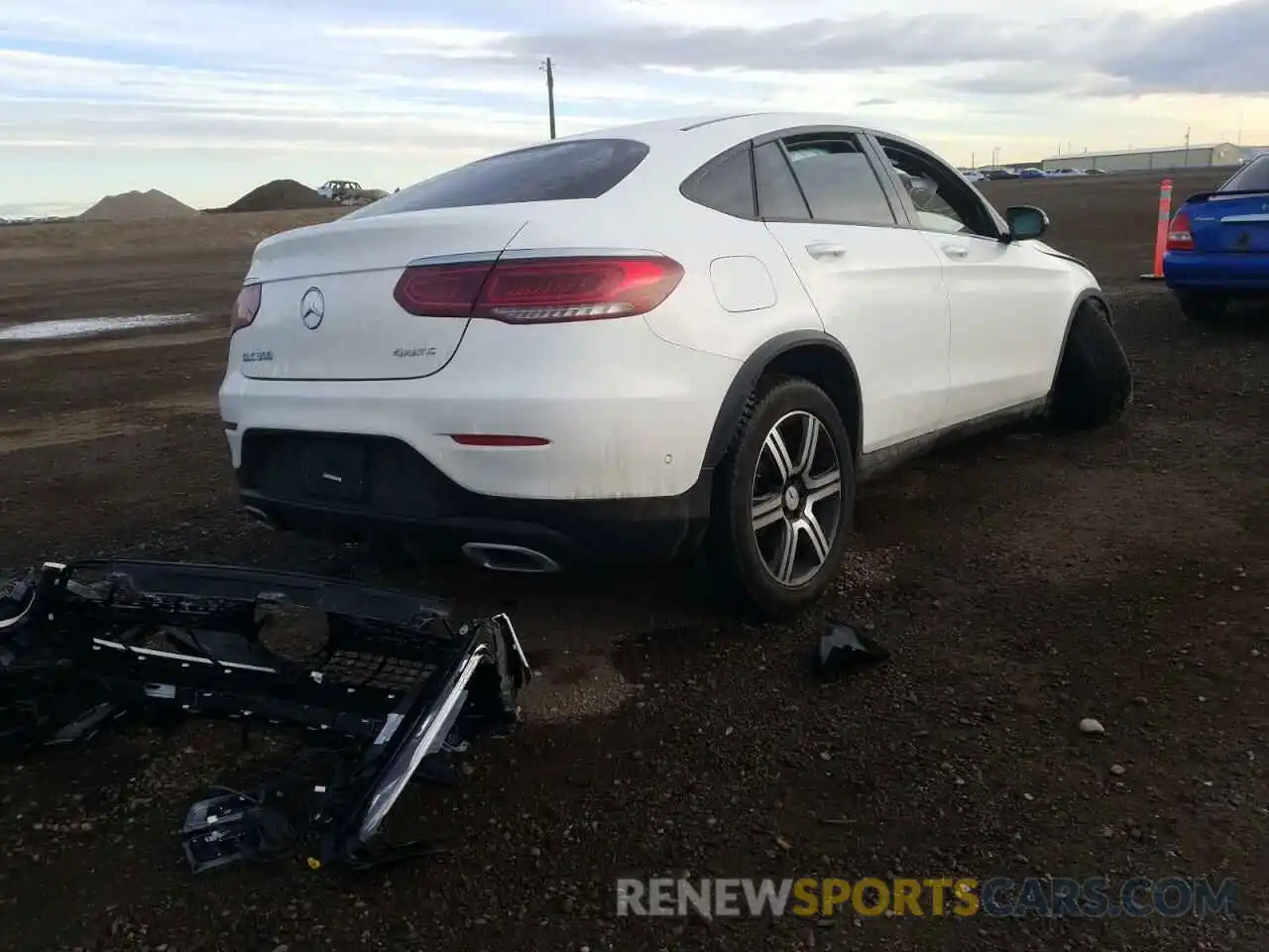 4 Photograph of a damaged car W1N0J8EB7MF873164 MERCEDES-BENZ GLC-CLASS 2021