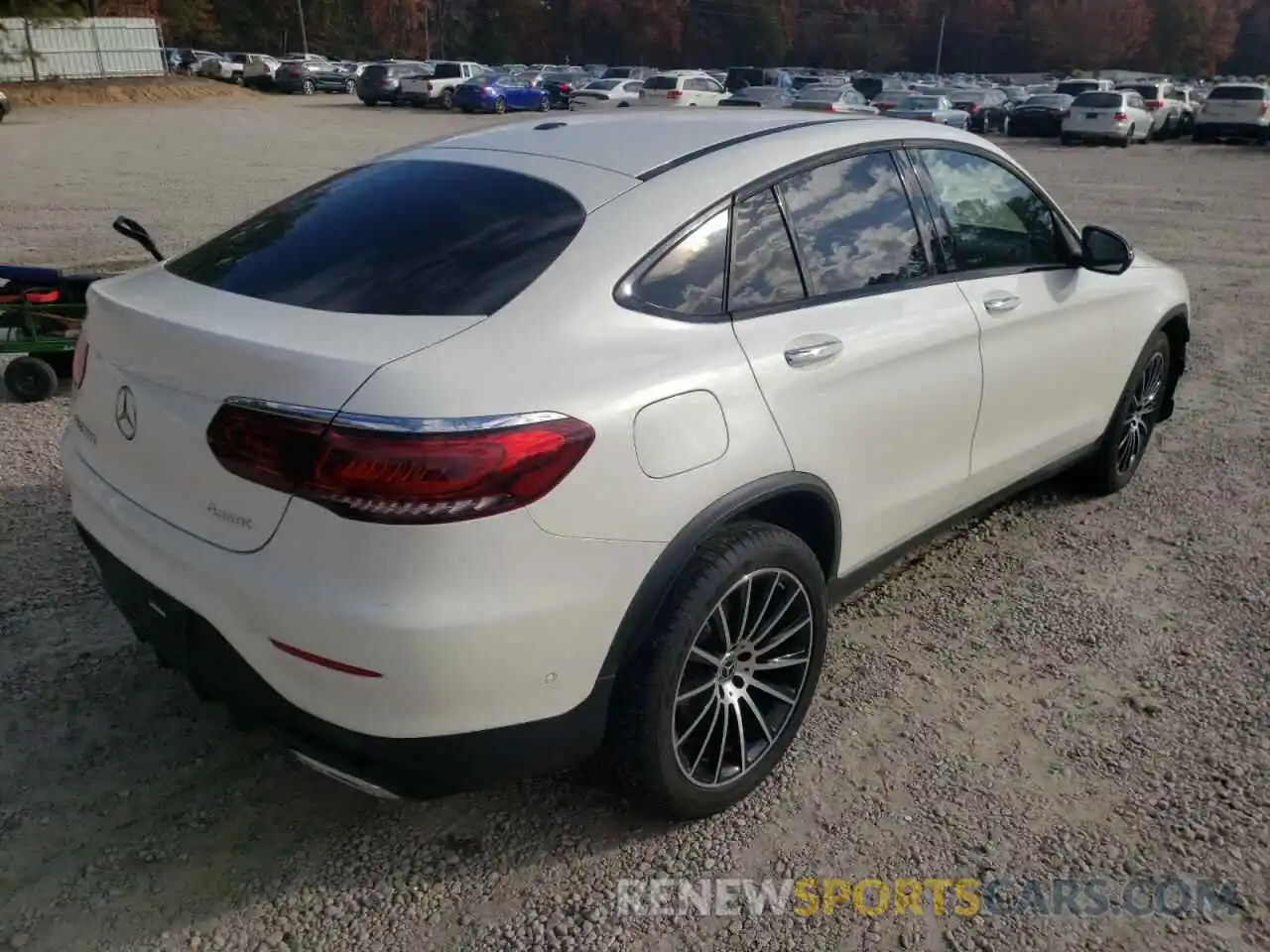 4 Photograph of a damaged car W1N0J8EB8MF885470 MERCEDES-BENZ GLC-CLASS 2021