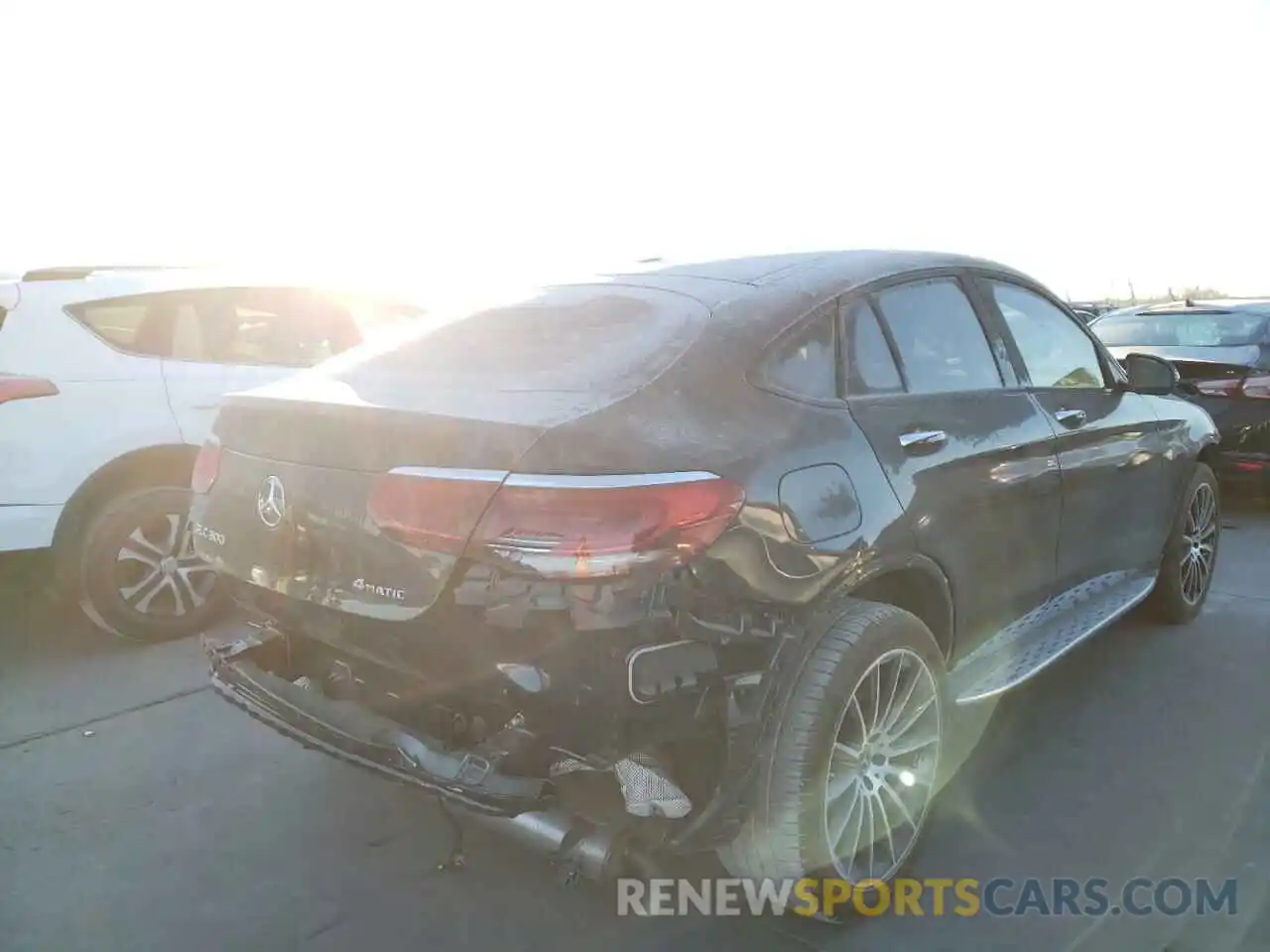 4 Photograph of a damaged car W1N0J8EB8MF949975 MERCEDES-BENZ GLC-CLASS 2021