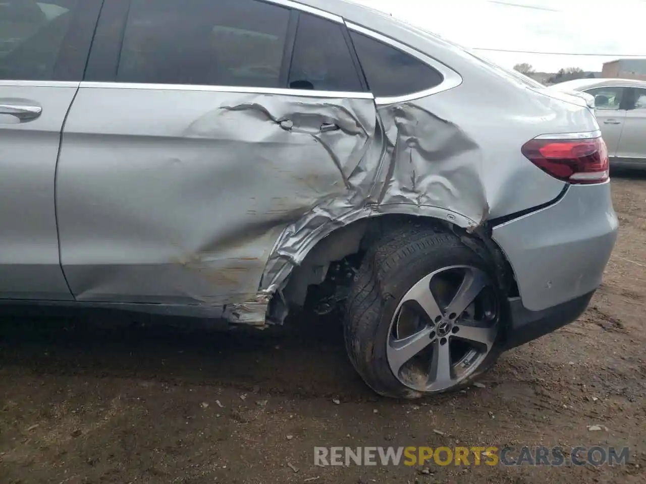 9 Photograph of a damaged car W1N0J8EB9MF886286 MERCEDES-BENZ GLC-CLASS 2021