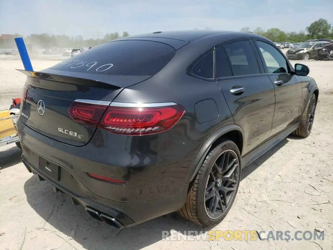 4 Photograph of a damaged car W1N0J8KB5MF947590 MERCEDES-BENZ GLC-CLASS 2021