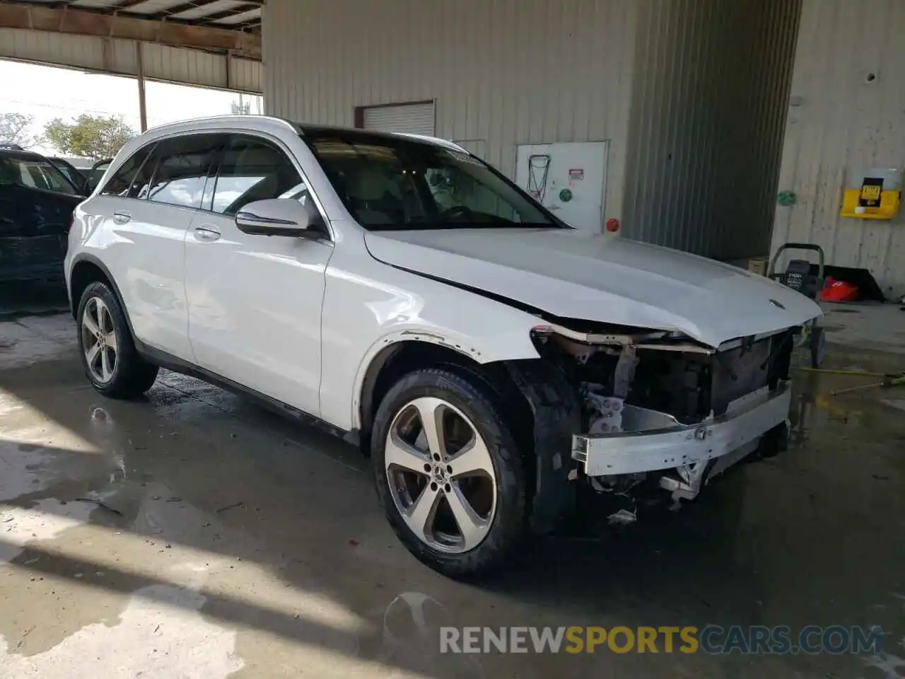 4 Photograph of a damaged car W1N0G8DB0NG078677 MERCEDES-BENZ GLC-CLASS 2022