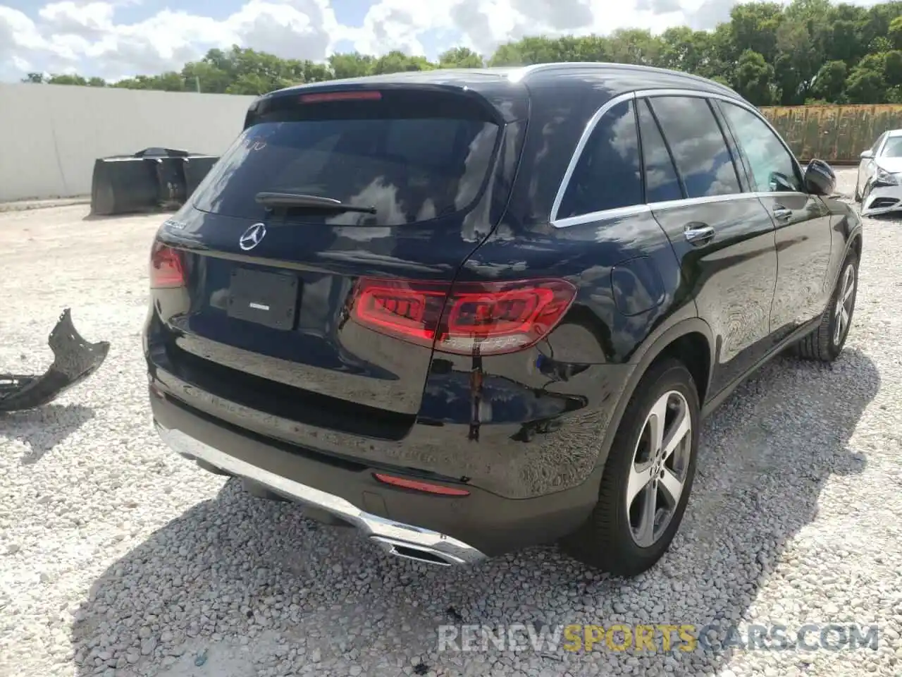 4 Photograph of a damaged car W1N0G8DB1NG058731 MERCEDES-BENZ GLC-CLASS 2022