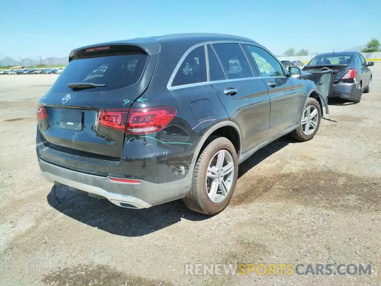 4 Photograph of a damaged car W1N0G8DB1NV351394 MERCEDES-BENZ GLC-CLASS 2022