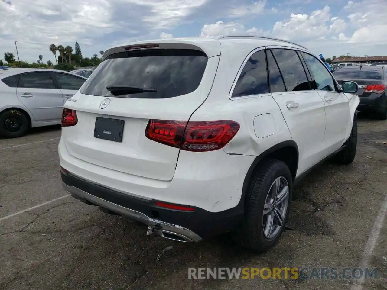 4 Photograph of a damaged car W1N0G8DB3NV328716 MERCEDES-BENZ GLC-CLASS 2022