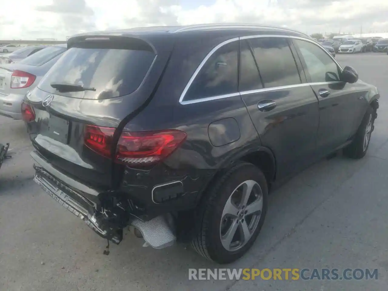 4 Photograph of a damaged car W1N0G8DB3NV350926 MERCEDES-BENZ GLC-CLASS 2022