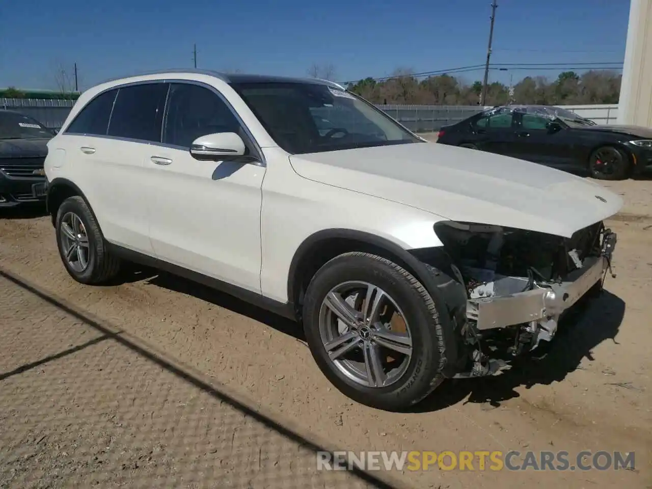 4 Photograph of a damaged car W1N0G8DB6NG071104 MERCEDES-BENZ GLC-CLASS 2022