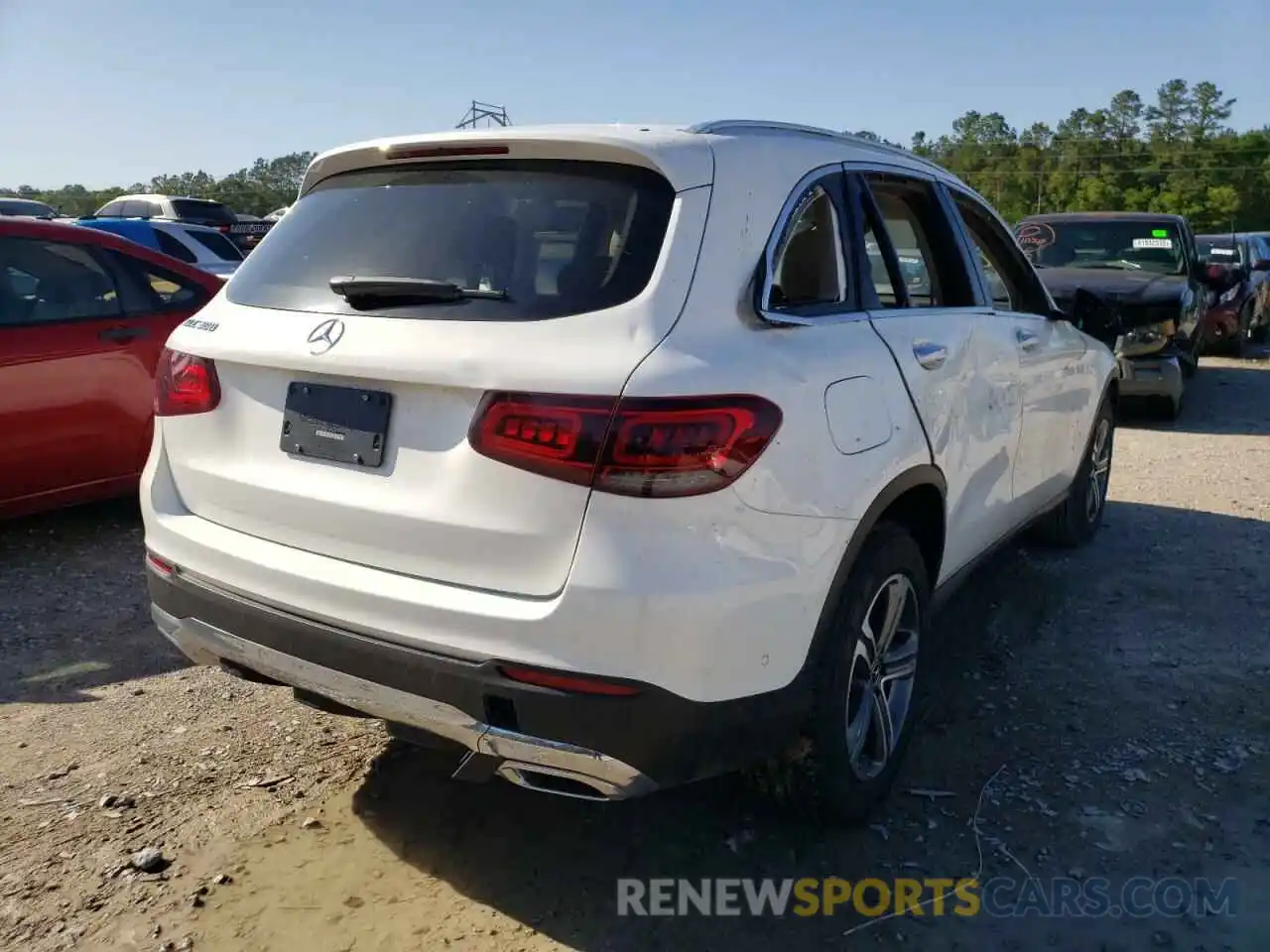 4 Photograph of a damaged car W1N0G8DB6NV326927 MERCEDES-BENZ GLC-CLASS 2022