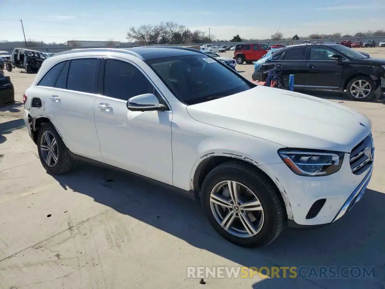 4 Photograph of a damaged car W1N0G8DB9NV392288 MERCEDES-BENZ GLC-CLASS 2022