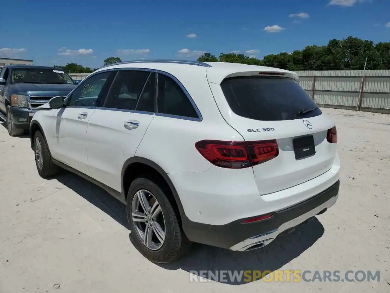 3 Photograph of a damaged car W1N0G8DBXNV332732 MERCEDES-BENZ GLC-CLASS 2022