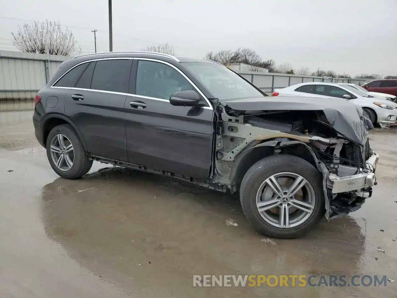 4 Photograph of a damaged car W1N0G8DBXNV352592 MERCEDES-BENZ GLC-CLASS 2022