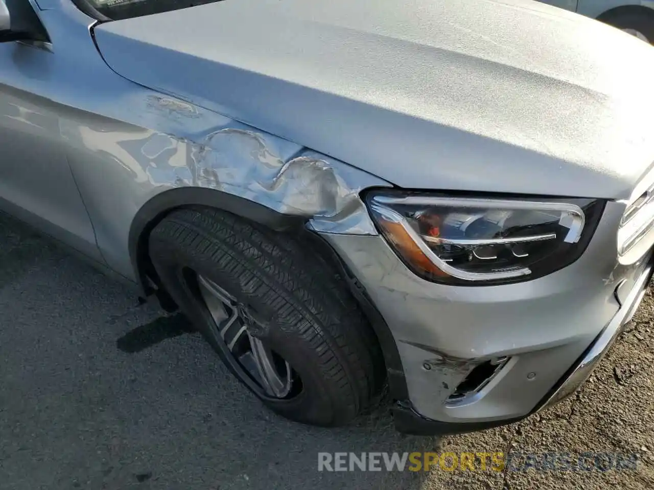 9 Photograph of a damaged car W1N0G8EB1NG042236 MERCEDES-BENZ GLC-CLASS 2022