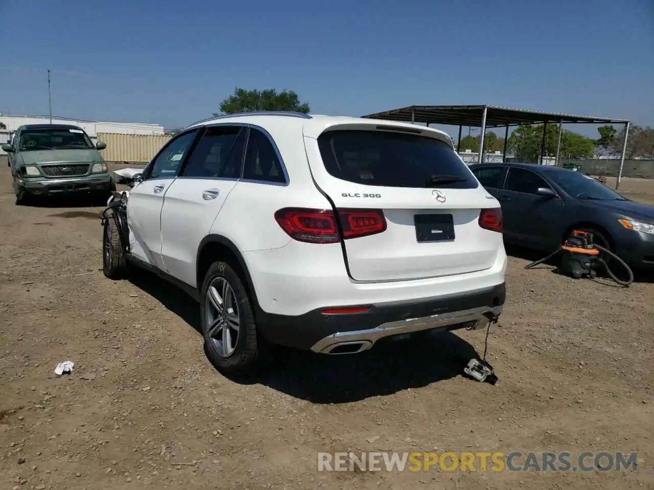 3 Photograph of a damaged car W1N0G8EB3NV338600 MERCEDES-BENZ GLC-CLASS 2022