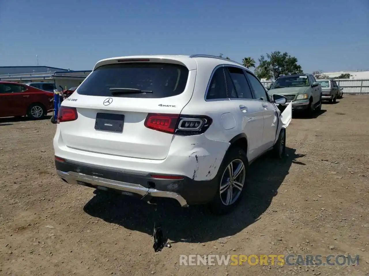 4 Photograph of a damaged car W1N0G8EB3NV338600 MERCEDES-BENZ GLC-CLASS 2022