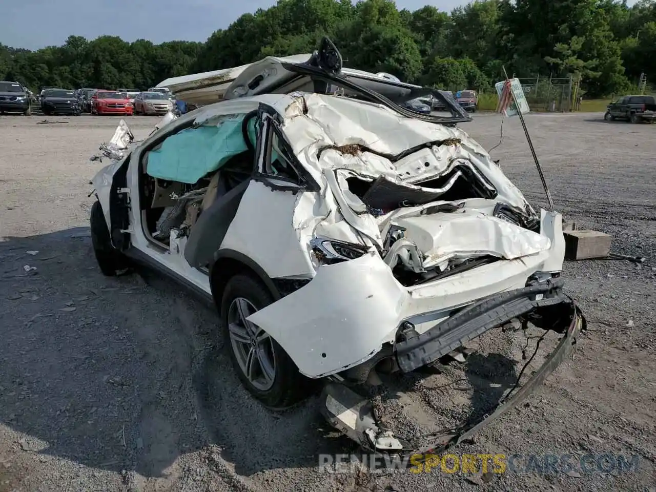 3 Photograph of a damaged car W1N0G8EB3NV364744 MERCEDES-BENZ GLC-CLASS 2022