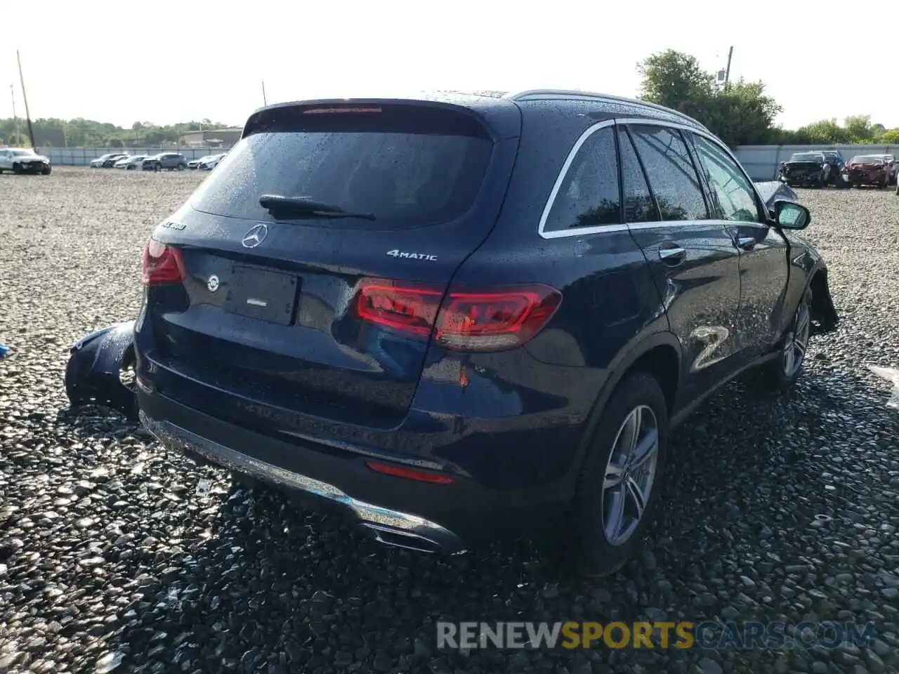 4 Photograph of a damaged car W1N0G8EB6NG048615 MERCEDES-BENZ GLC-CLASS 2022