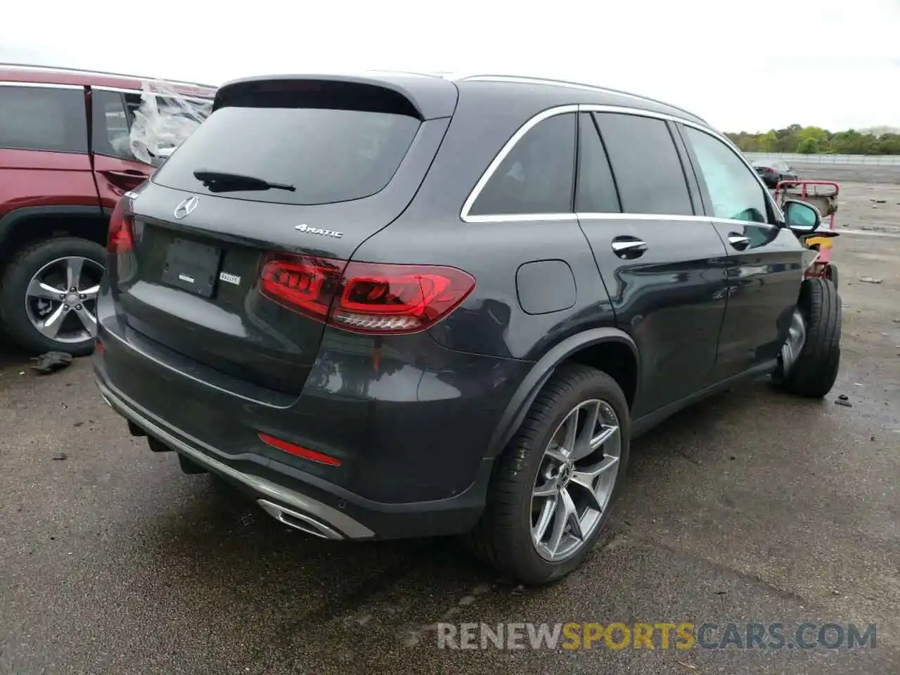 4 Photograph of a damaged car W1N0G8EB8NG052956 MERCEDES-BENZ GLC-CLASS 2022