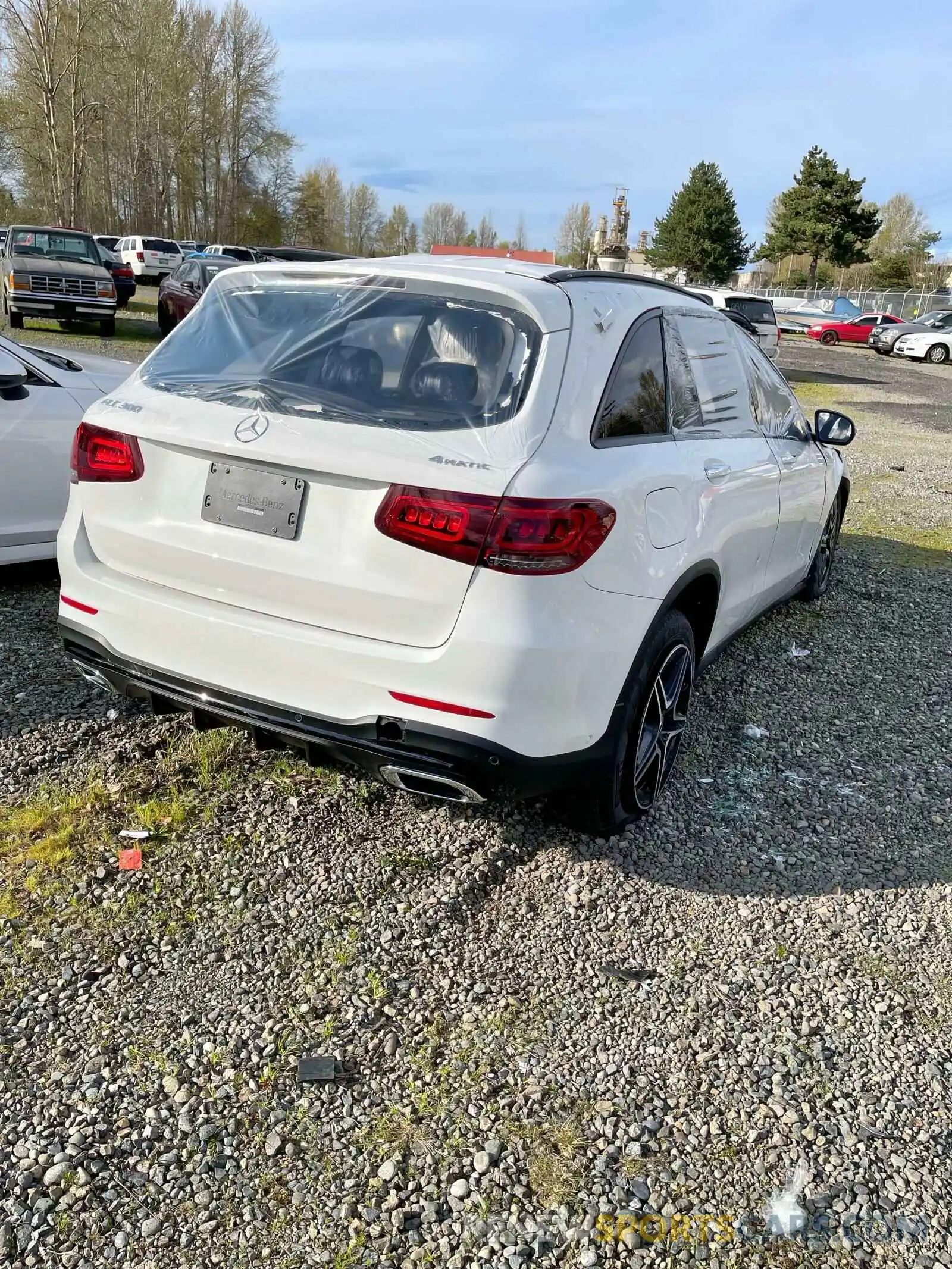 4 Photograph of a damaged car W1N0G8EB8NV341007 MERCEDES-BENZ GLC-CLASS 2022