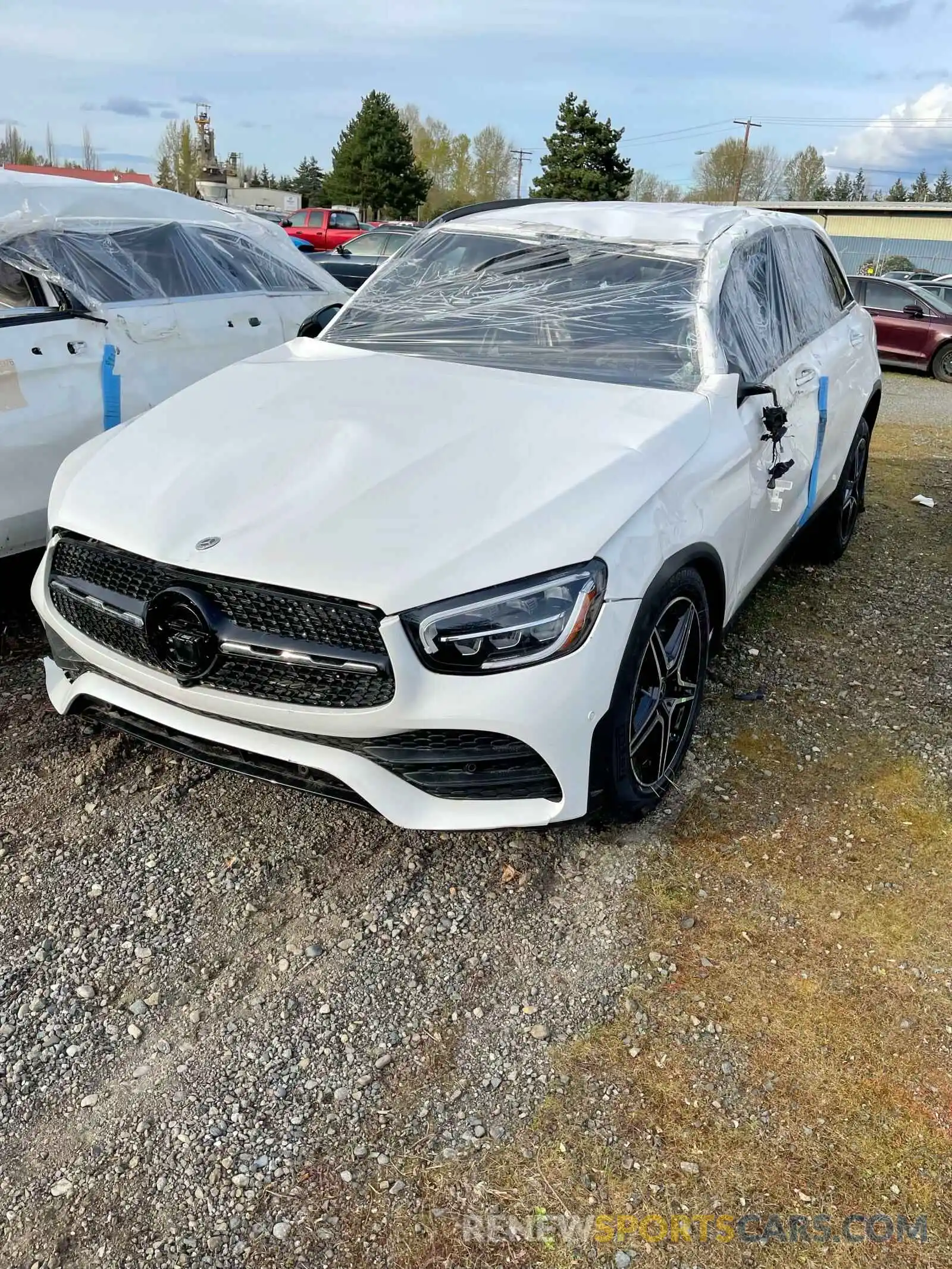 2 Photograph of a damaged car W1N0G8EB9NV340674 MERCEDES-BENZ GLC-CLASS 2022