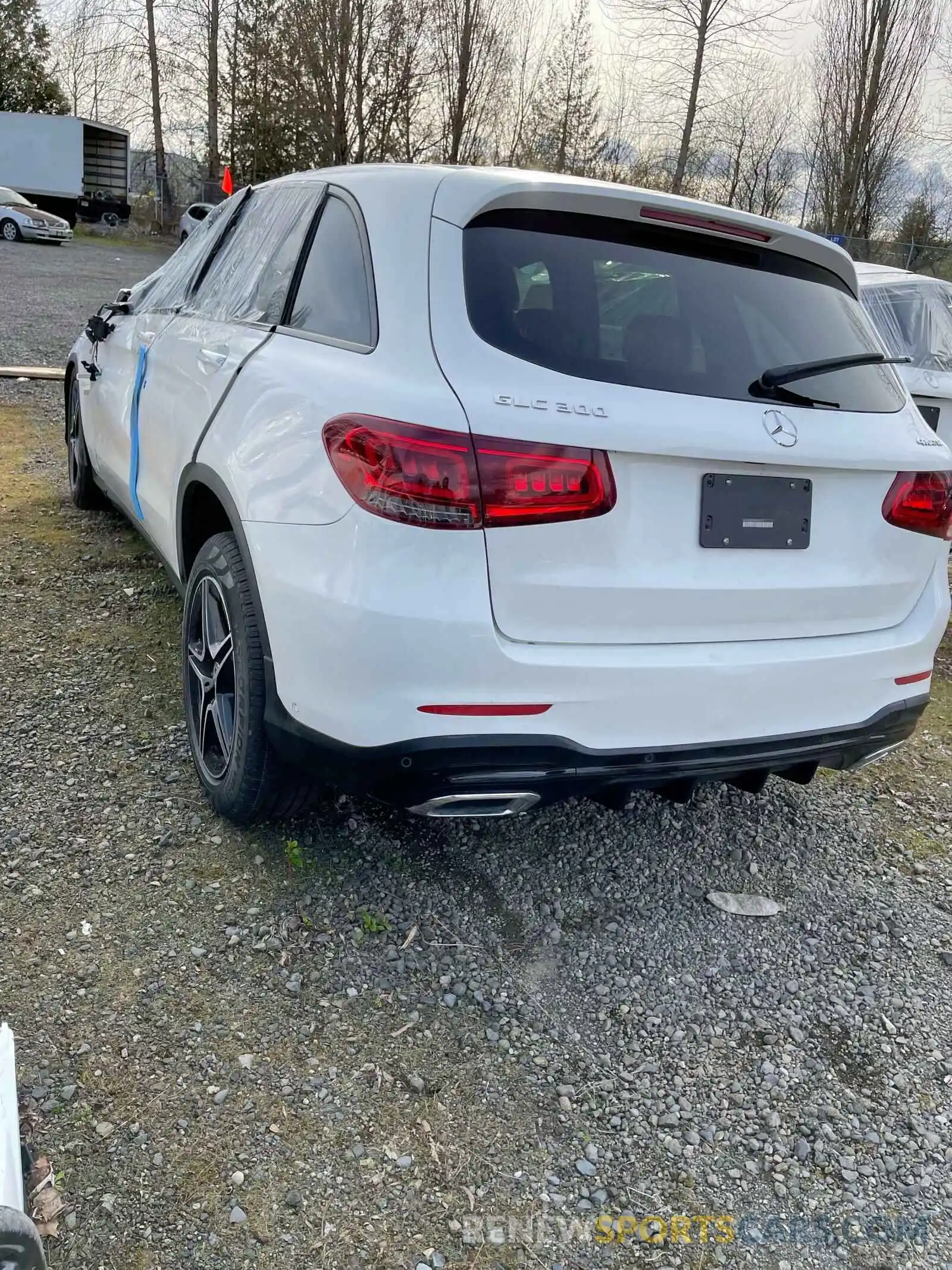 3 Photograph of a damaged car W1N0G8EB9NV340674 MERCEDES-BENZ GLC-CLASS 2022