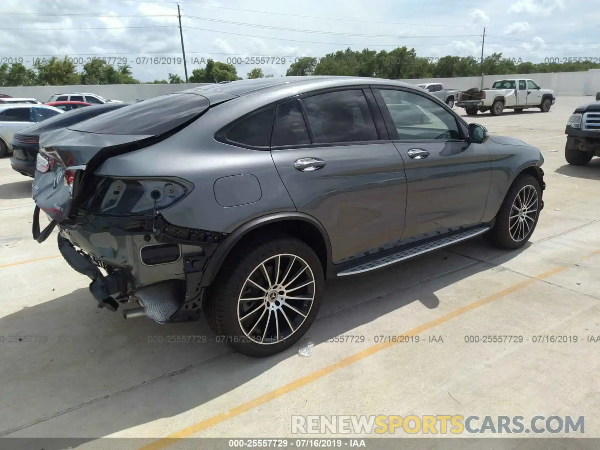 4 Photograph of a damaged car WDC0J4KB1KF624001 MERCEDES-BENZ GLC COUPE 2019