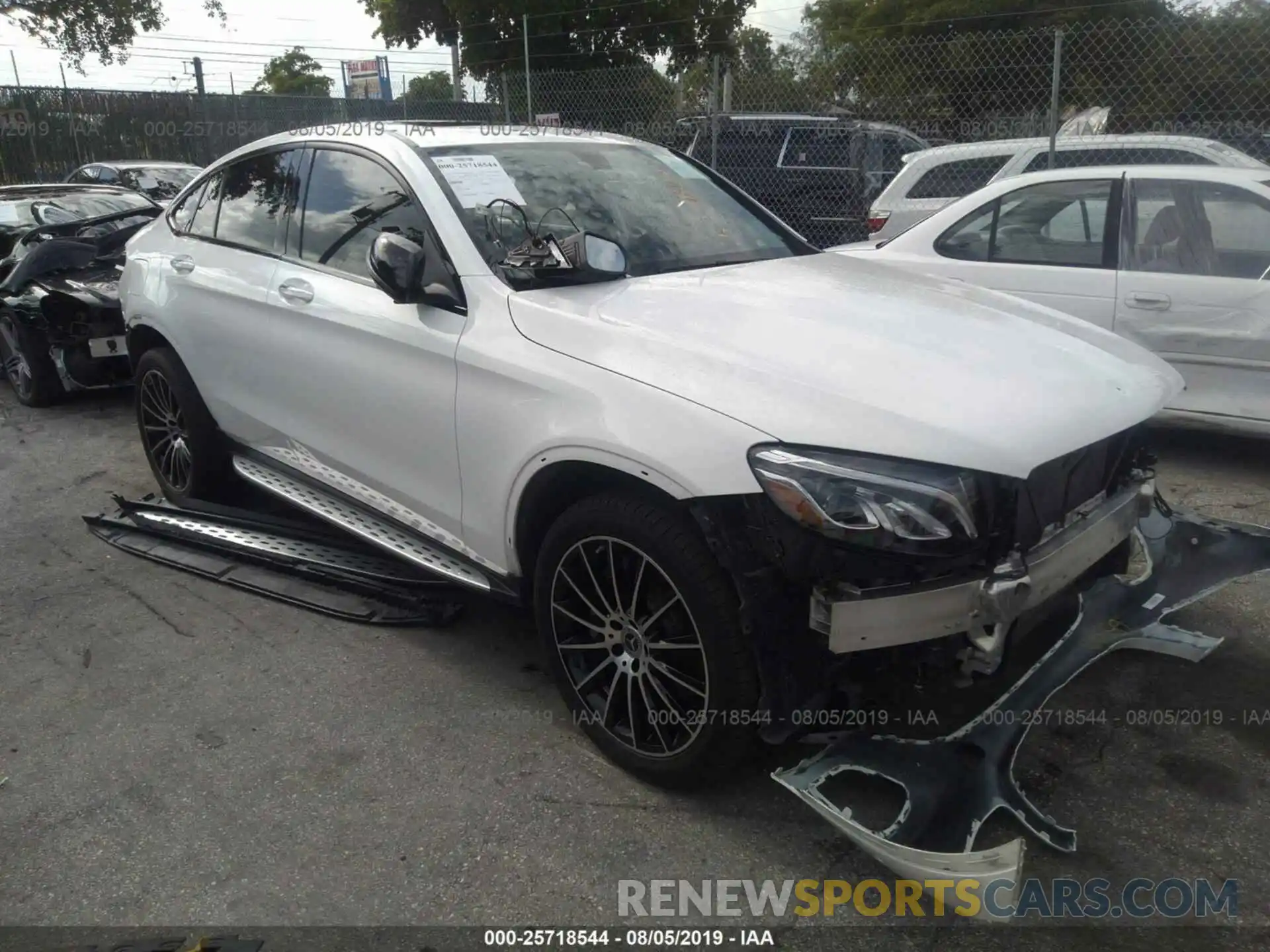 1 Photograph of a damaged car WDC0J4KB3KF529827 MERCEDES-BENZ GLC COUPE 2019