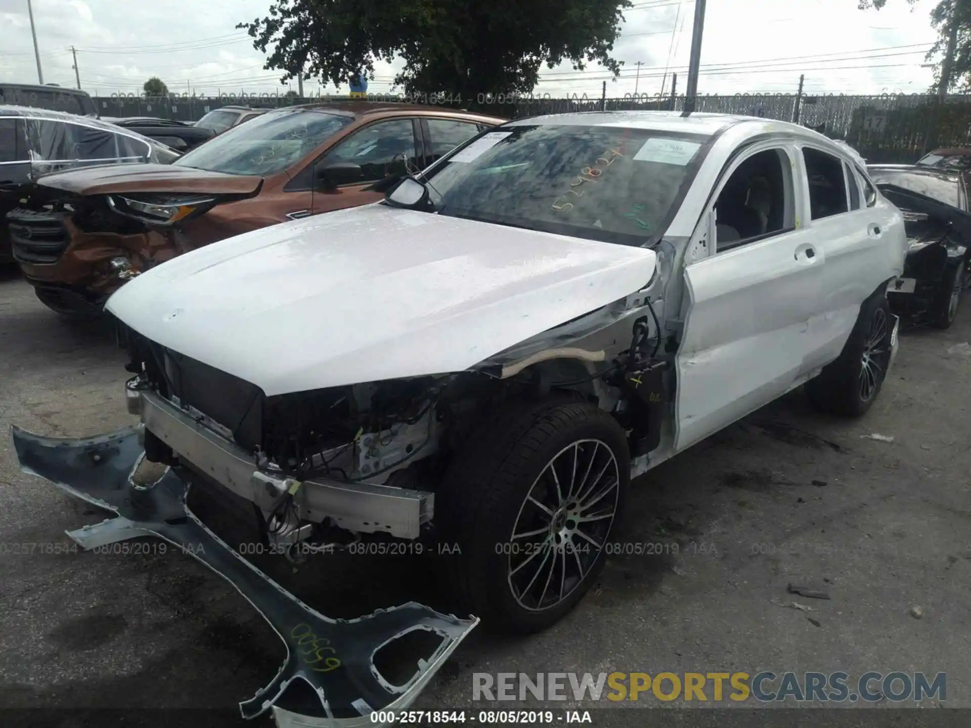 6 Photograph of a damaged car WDC0J4KB3KF529827 MERCEDES-BENZ GLC COUPE 2019