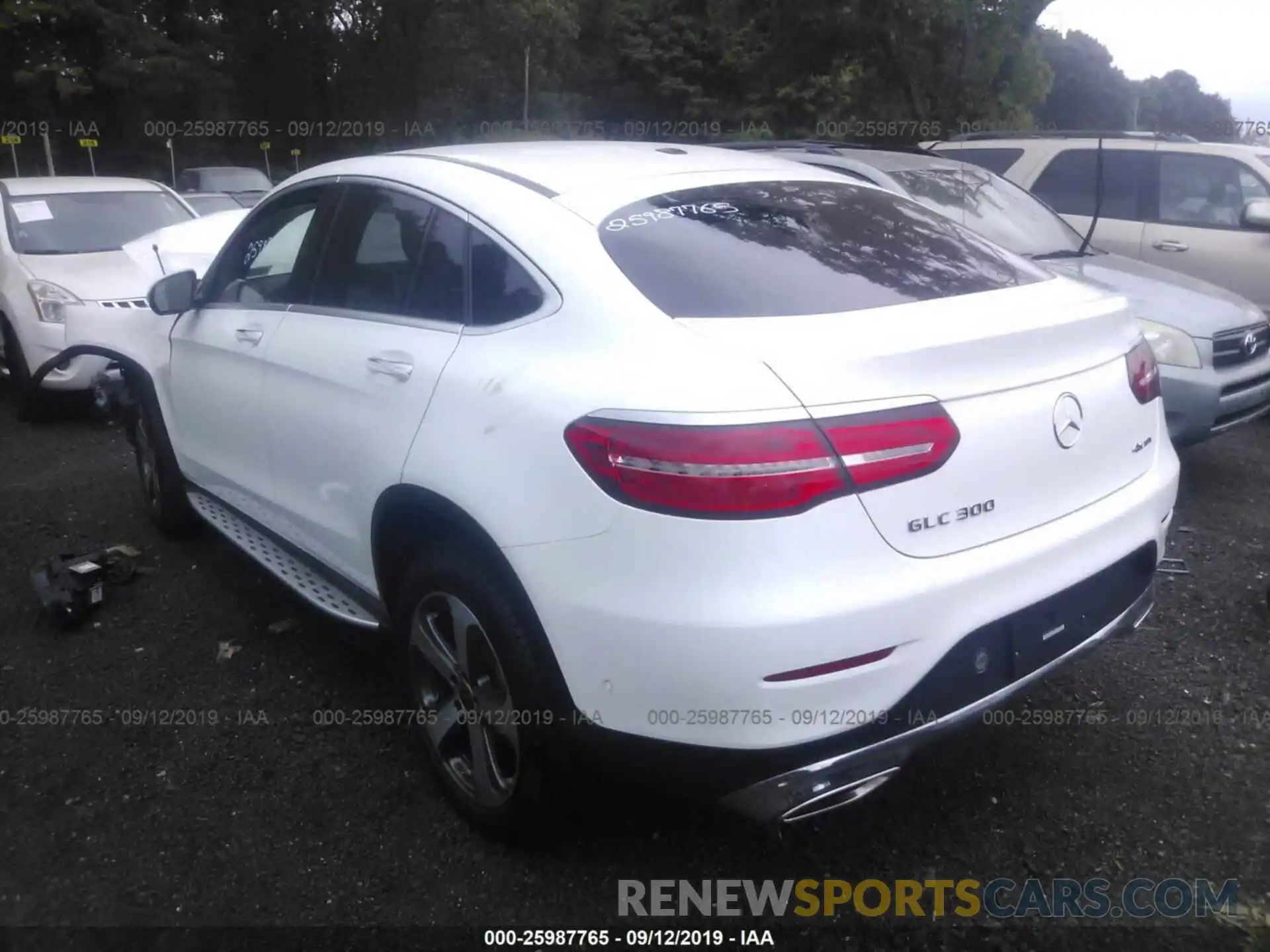 3 Photograph of a damaged car WDC0J4KB8KF575248 MERCEDES-BENZ GLC COUPE 2019