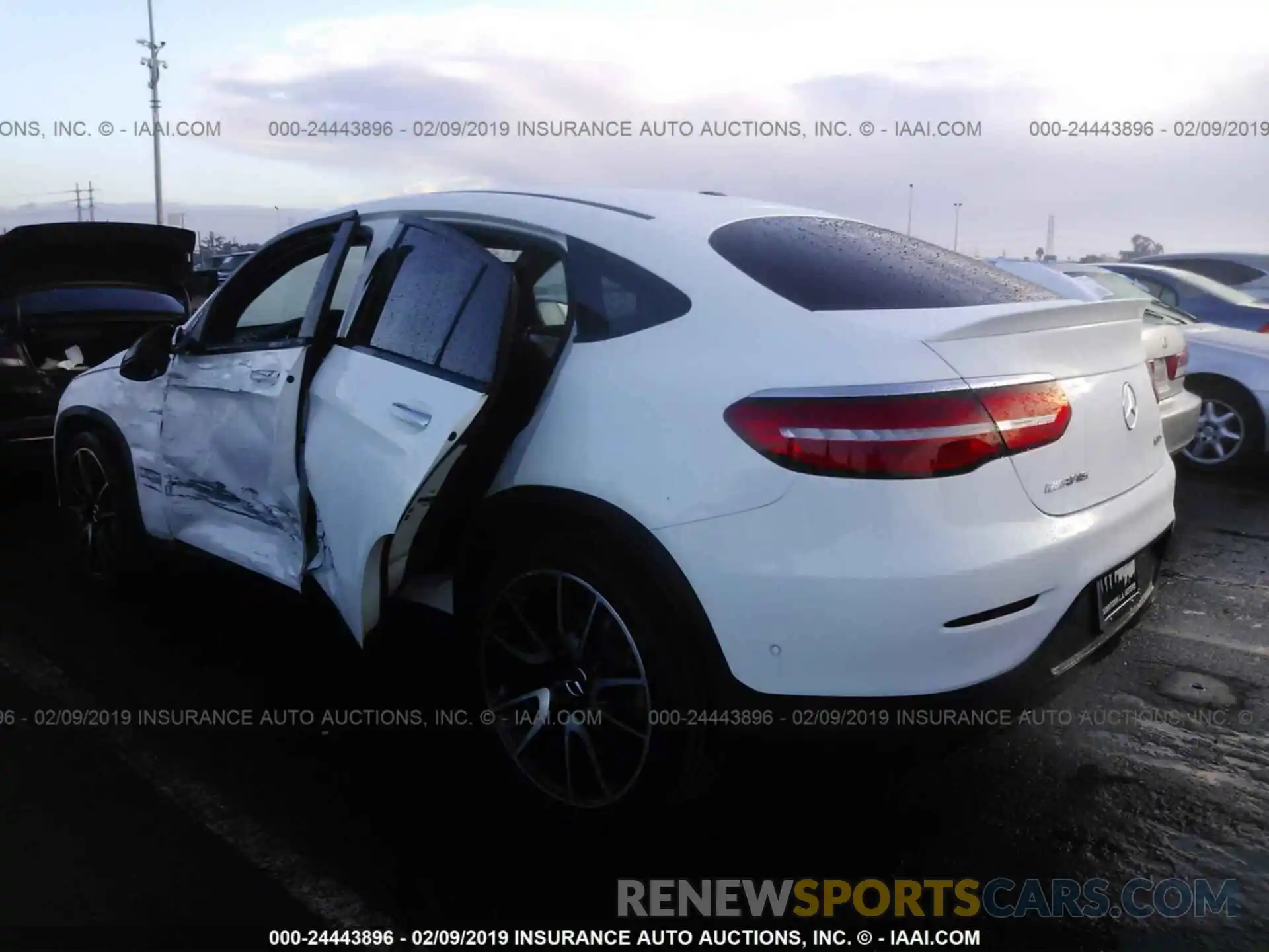 3 Photograph of a damaged car WDC0J6EB6KF544894 MERCEDES-BENZ GLC COUPE 2019