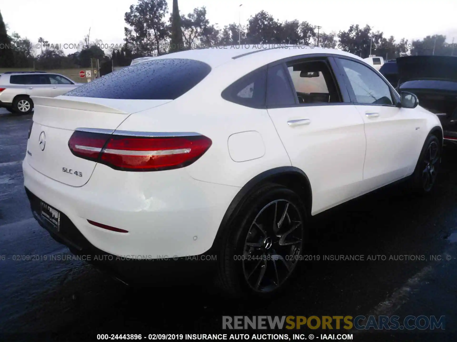 4 Photograph of a damaged car WDC0J6EB6KF544894 MERCEDES-BENZ GLC COUPE 2019