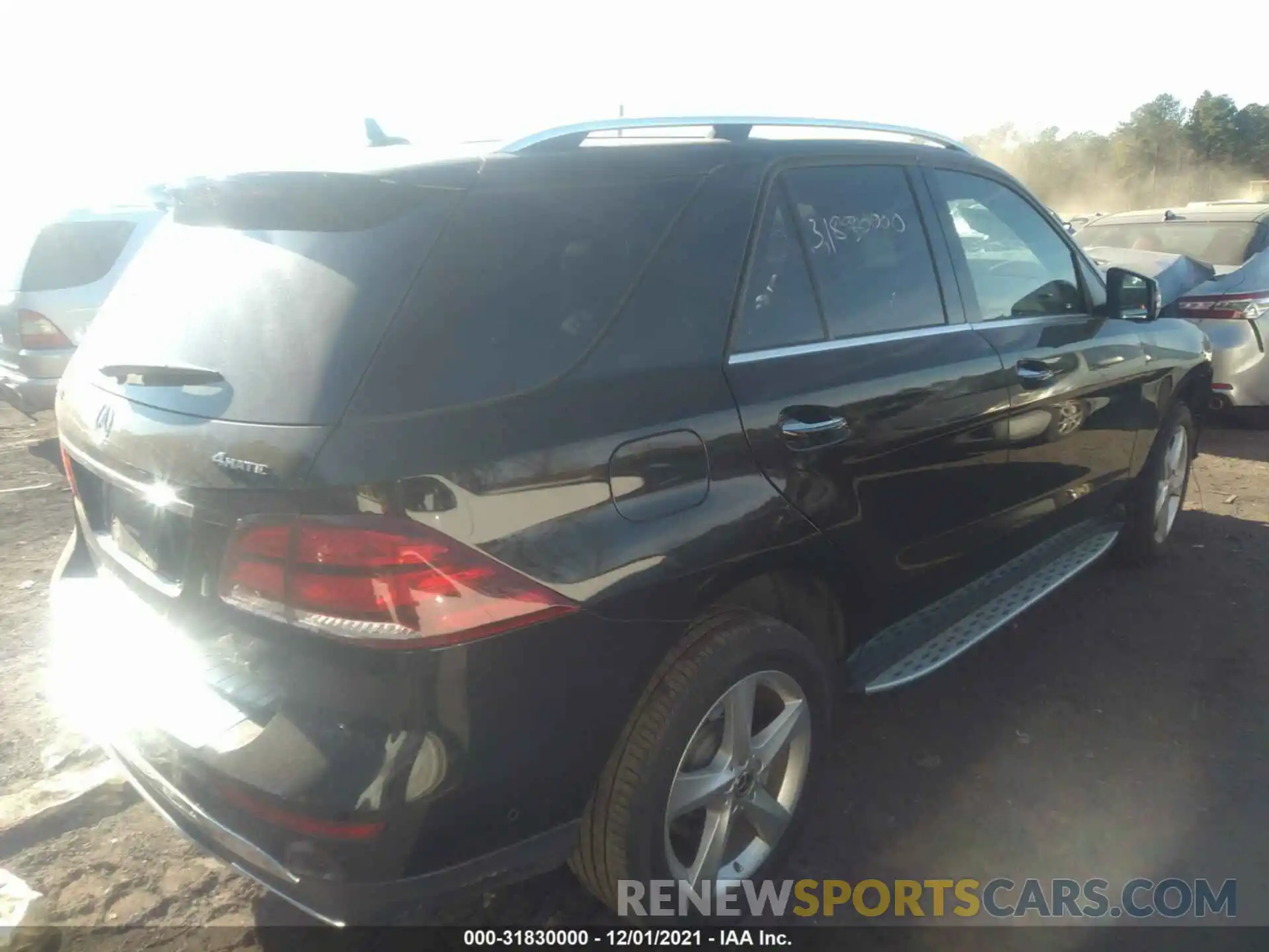 4 Photograph of a damaged car 4JGDA5GB0KB214184 MERCEDES-BENZ GLE 2019