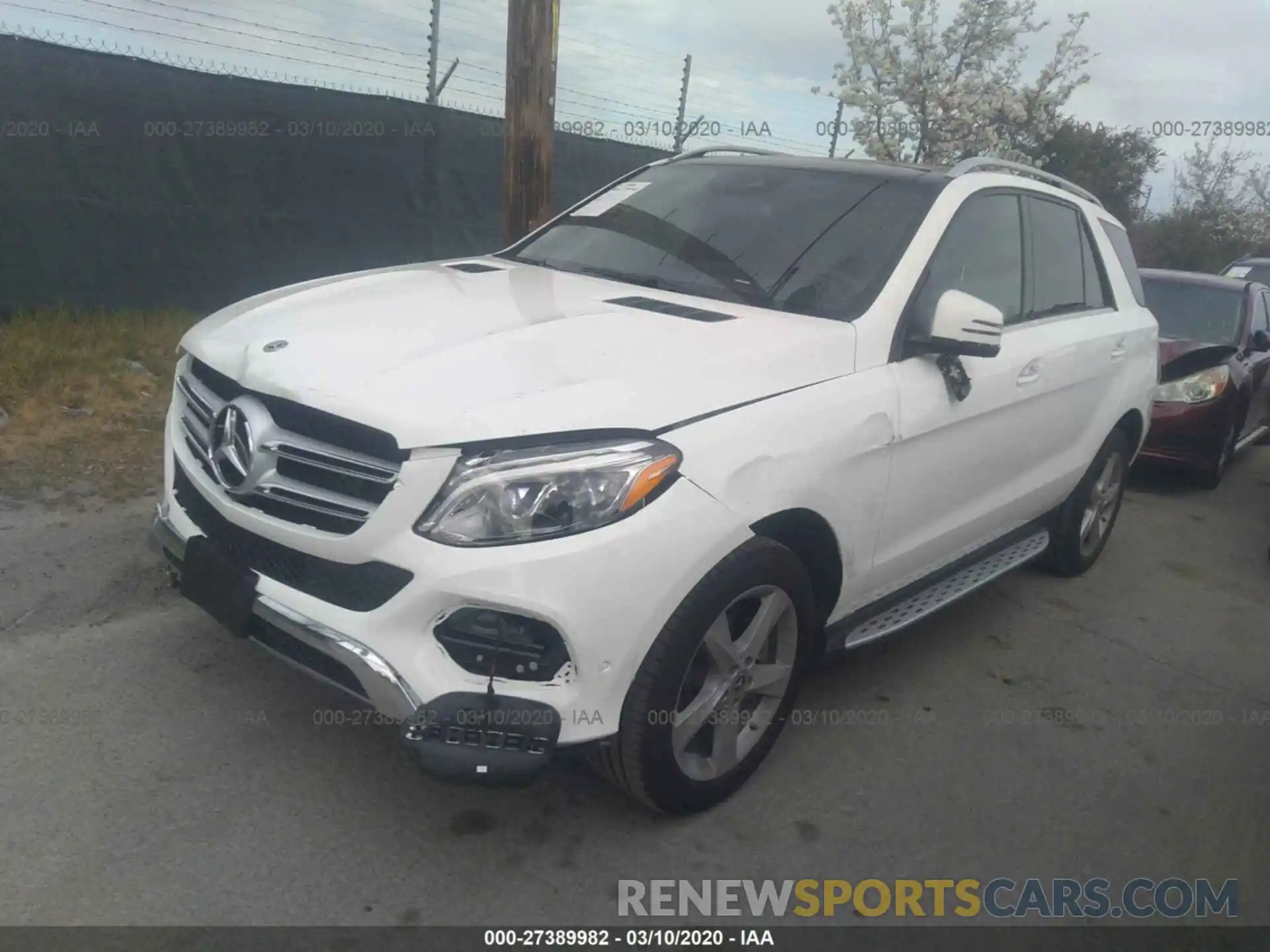 2 Photograph of a damaged car 4JGDA5GB1KB213982 MERCEDES-BENZ GLE 2019