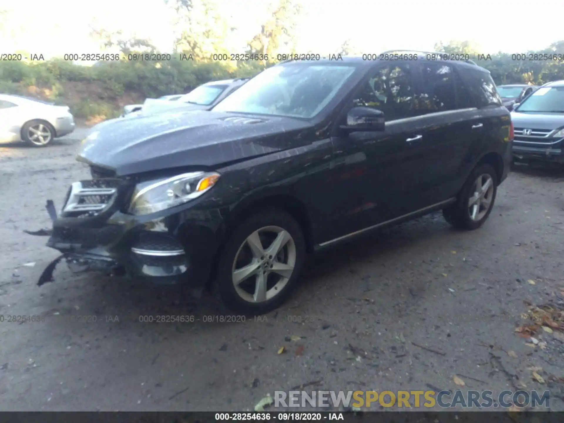 13 Photograph of a damaged car 4JGDA5GB2KB204630 MERCEDES-BENZ GLE 2019