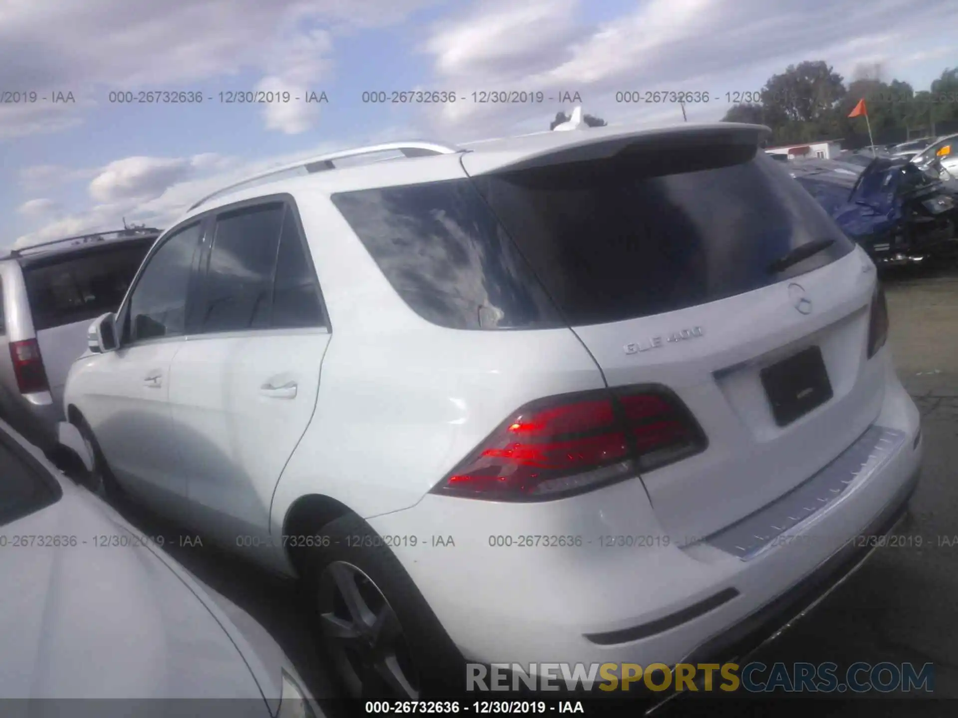 3 Photograph of a damaged car 4JGDA5GB2KB205776 MERCEDES-BENZ GLE 2019