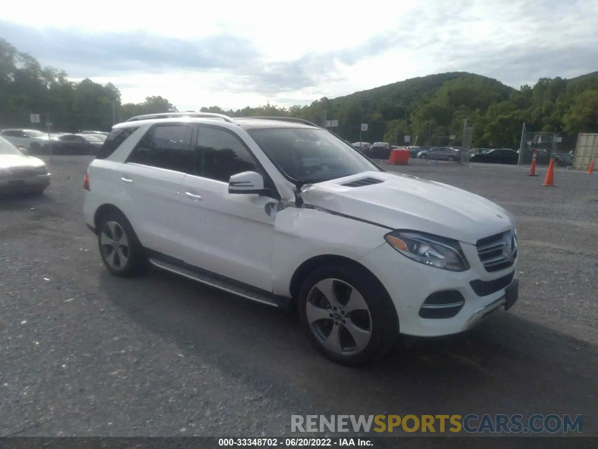 1 Photograph of a damaged car 4JGDA5GB2KB211206 MERCEDES-BENZ GLE 2019