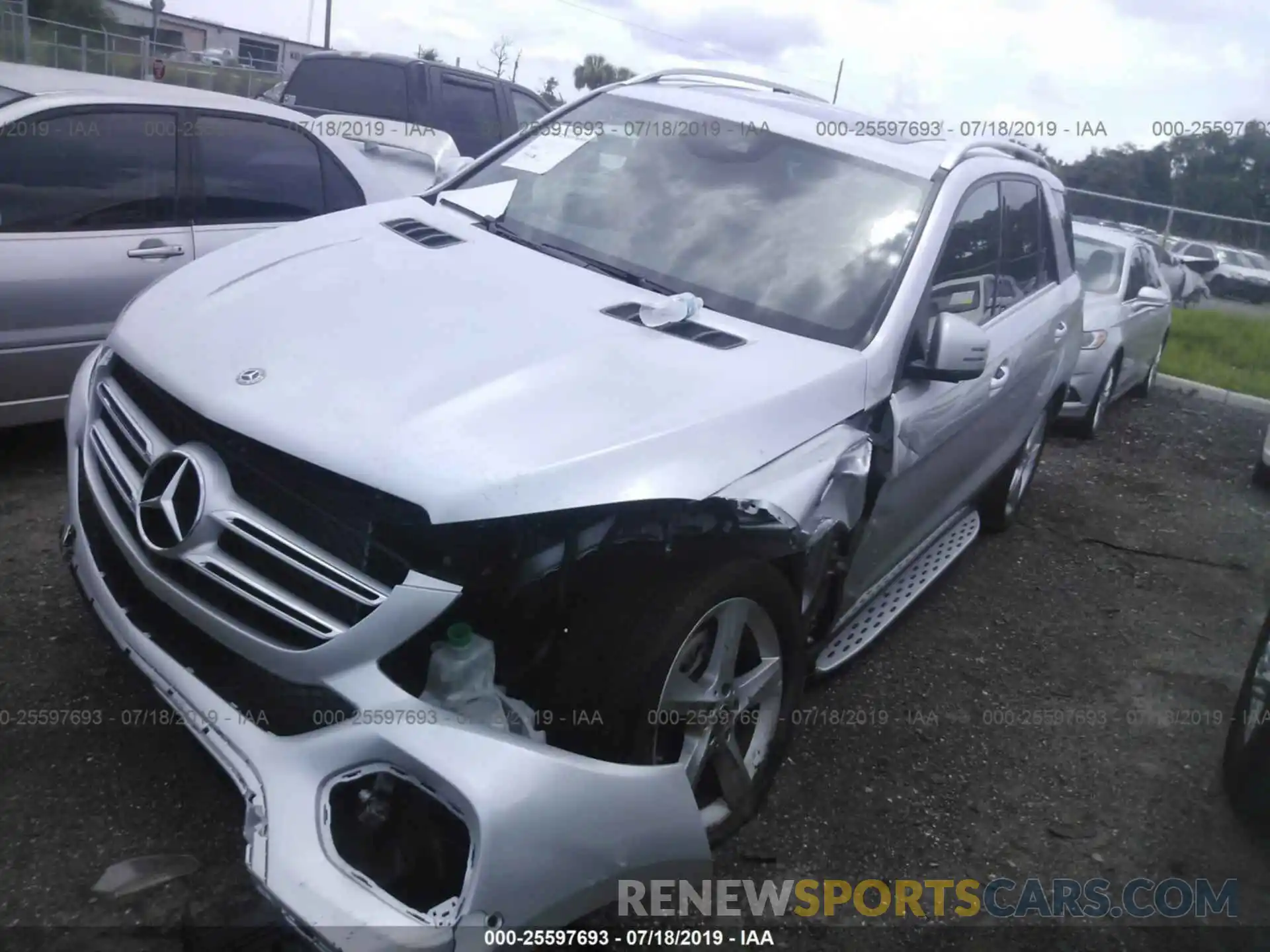 2 Photograph of a damaged car 4JGDA5GB3KB212655 MERCEDES-BENZ GLE 2019