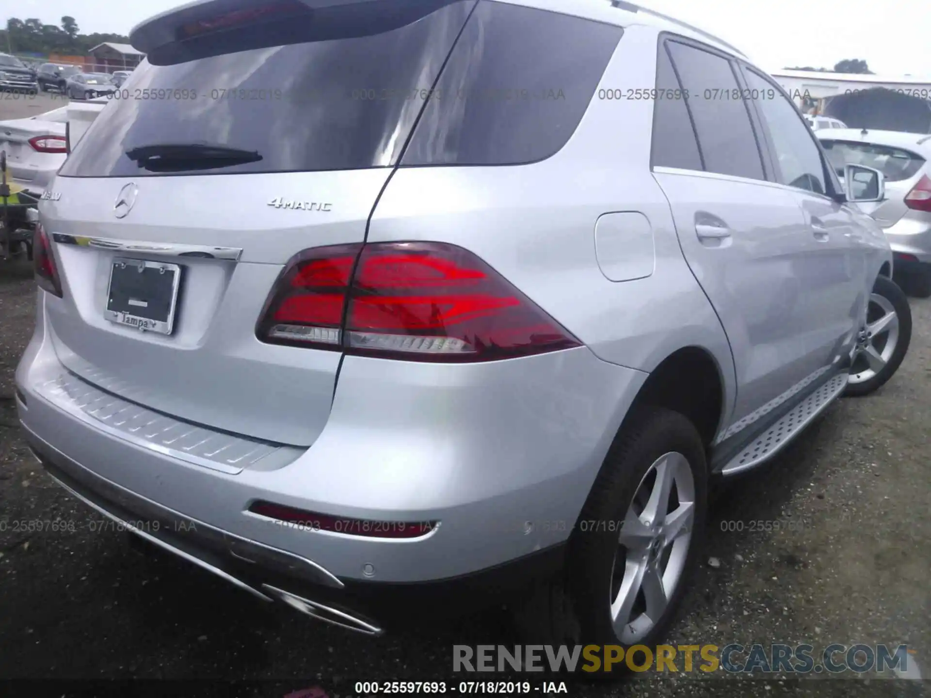 4 Photograph of a damaged car 4JGDA5GB3KB212655 MERCEDES-BENZ GLE 2019