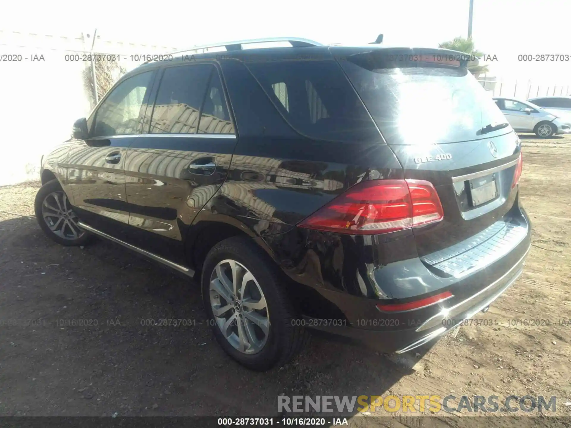 3 Photograph of a damaged car 4JGDA5GB3KB217015 MERCEDES-BENZ GLE 2019