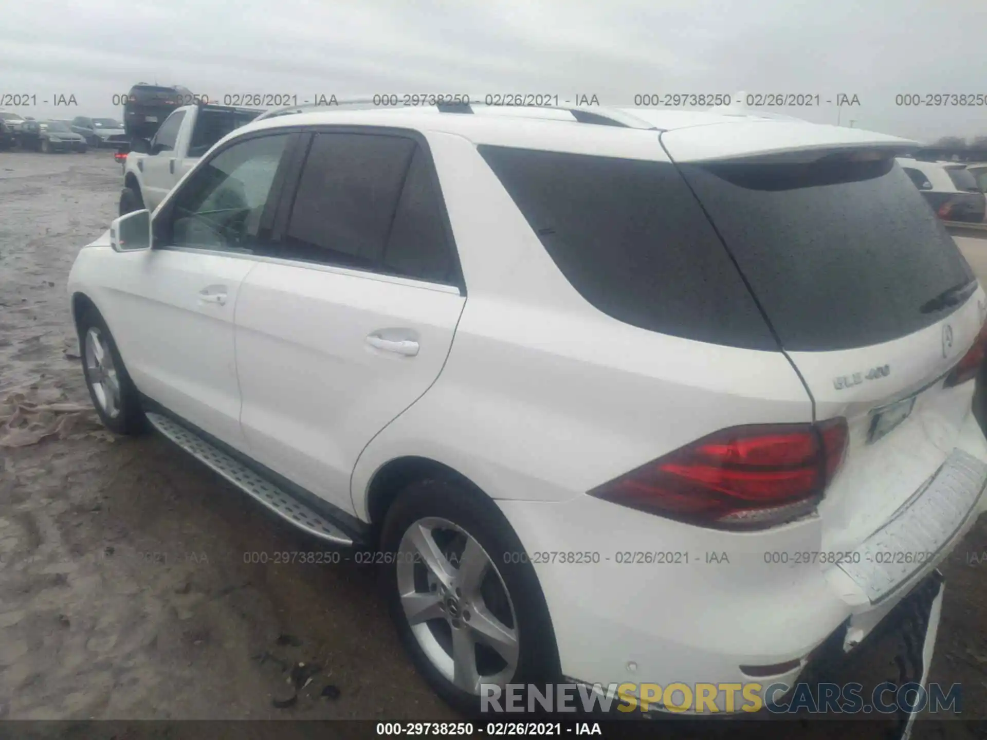 3 Photograph of a damaged car 4JGDA5GB4KB211773 MERCEDES-BENZ GLE 2019