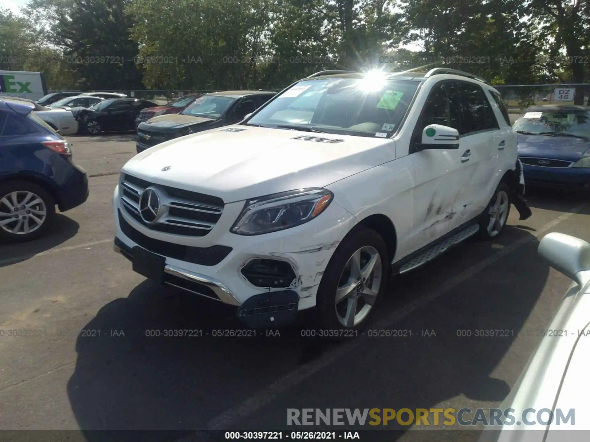 2 Photograph of a damaged car 4JGDA5GB5KB209725 MERCEDES-BENZ GLE 2019