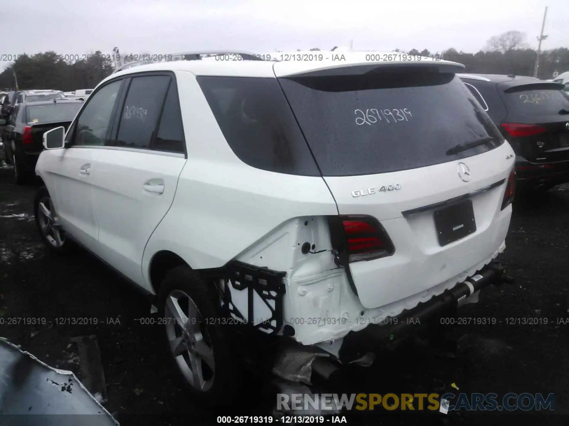 3 Photograph of a damaged car 4JGDA5GB5KB209871 MERCEDES-BENZ GLE 2019