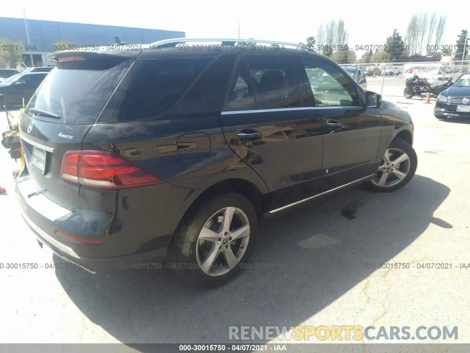 4 Photograph of a damaged car 4JGDA5GB7KB218622 MERCEDES-BENZ GLE 2019